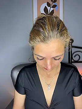 JennaMilf  online show from 05/08/26, 04:34