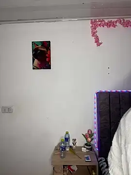junorise23 online show from 06/13/26, 05:05