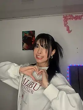 junorise23 online show from 06/24/26, 08:46