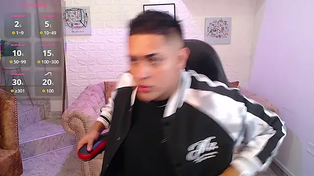 aroon 09 online show from 12/20/25, 03:13