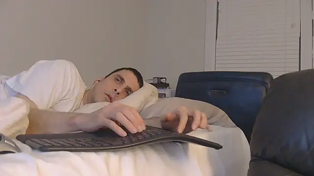 Snapshot of SissyJosh chatting on 06/02/26, 05:31 SissyJosh online show from 06/02/26, 05:31