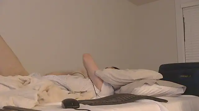 Snapshot of SissyJosh chatting on 06/11/26, 08:45 SissyJosh online show from 06/11/26, 08:45