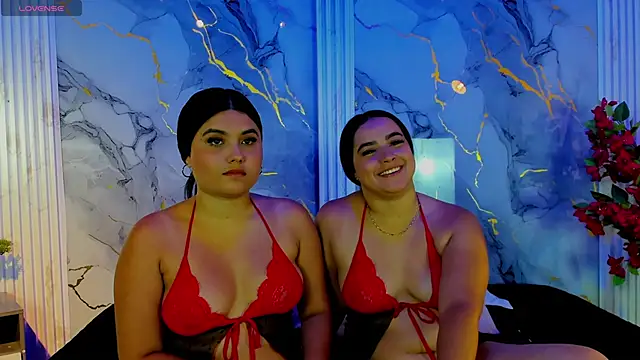 Snapshot of Scarlet_and_naomi chatting on 03/21/26, 08:45 Scarlet and naomi online show from 03/21/26, 08:45