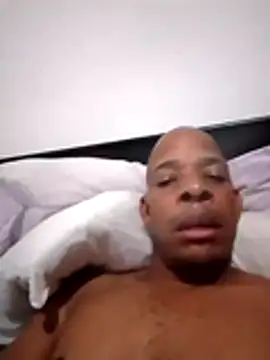 Snapshot of joseLive23 chatting on 03/19/26, 03:32 joseLive23 online show from 03/19/26, 03:32