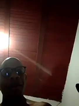 Snapshot of joseLive23 chatting on 04/05/26, 02:20 joseLive23 online show from 04/05/26, 02:20