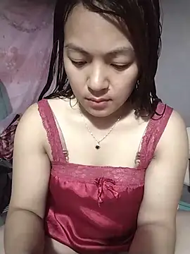Snapshot of Lucky_cutee chatting on 06/15/26, 12:18 Lucky cutee online show from 06/15/26, 12:18