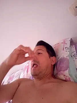 Snapshot of chico-en-tanga chatting on 03/25/26, 11:11 chico-en-tanga online show from 03/25/26, 11:11