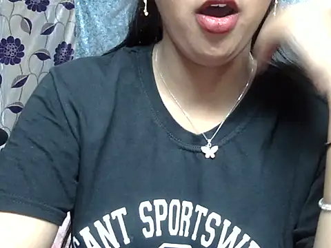 cute Dirty Diva online show from 06/22/26, 03:58