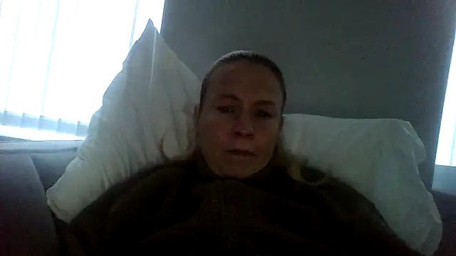 jennyblondeuk online show from 03/28/26, 05:23