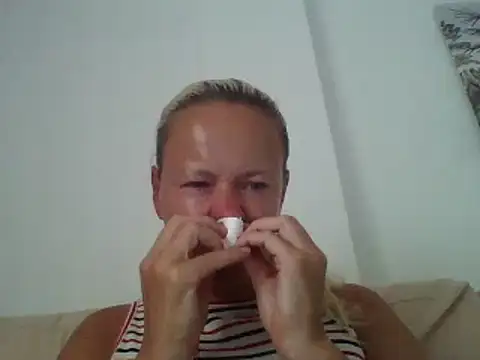 jennyblondeuk online show from 06/17/26, 06:31
