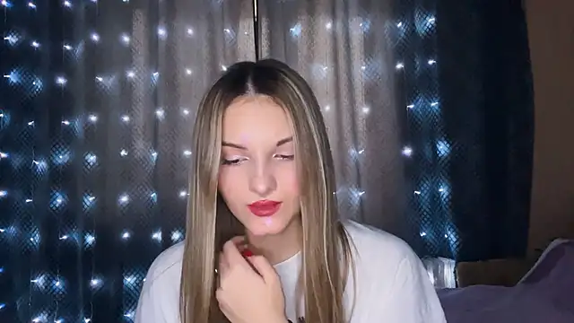 Snapshot of EmllyLighty chatting on 01/06/26, 08:29 EmllyLighty online show from 01/06/26, 08:29