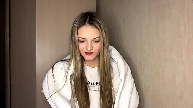 Snapshot of EmllyLighty chatting on 01/07/26, 08:17 EmllyLighty online show from 01/07/26, 08:17