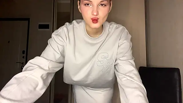 Snapshot of EmllyLighty chatting on 01/11/26, 08:30 EmllyLighty online show from 01/11/26, 08:30