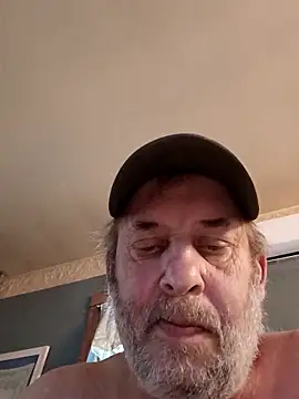 Snapshot of FragrantToe529 chatting on 03/06/26, 03:41 FragrantToe529 online show from 03/06/26, 03:41