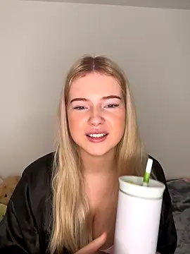 EmilyyEvansss online show from 12/21/25, 12:34