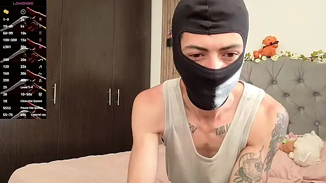 Snapshot of cute_emmma chatting on 05/09/26, 11:48 cute emmma online show from 05/09/26, 11:48