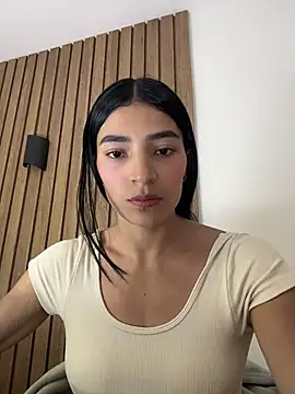 Snapshot of Ema_Rose_ chatting on 04/23/26, 08:55 Ema Rose online show from 04/23/26, 08:55