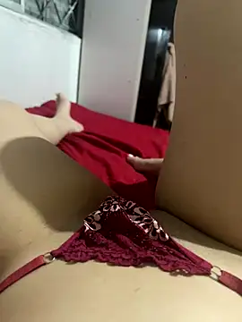 isabellasouza20 online show from 12/22/25, 04:31