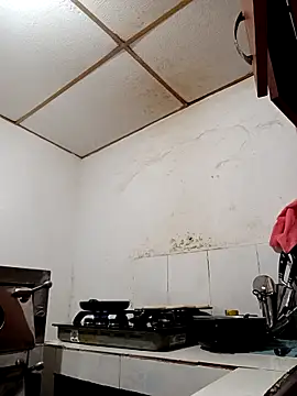 Snapshot of thonychatoA357 chatting on 02/11/26, 12:37 thonychatoA357 online show from 02/11/26, 12:37