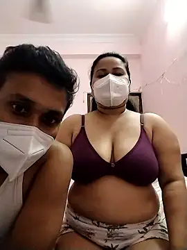 Snapshot of DesiSeductress chatting on 01/15/26, 05:38 DesiSeductress online show from 01/15/26, 05:38