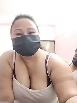 Snapshot of DesiSeductress chatting on 02/26/26, 04:50 DesiSeductress online show from 02/26/26, 04:50