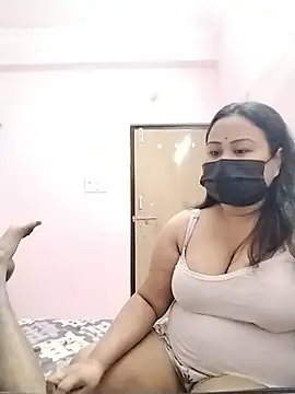 Snapshot of DesiSeductress chatting on 03/10/26, 07:19 DesiSeductress online show from 03/10/26, 07:19