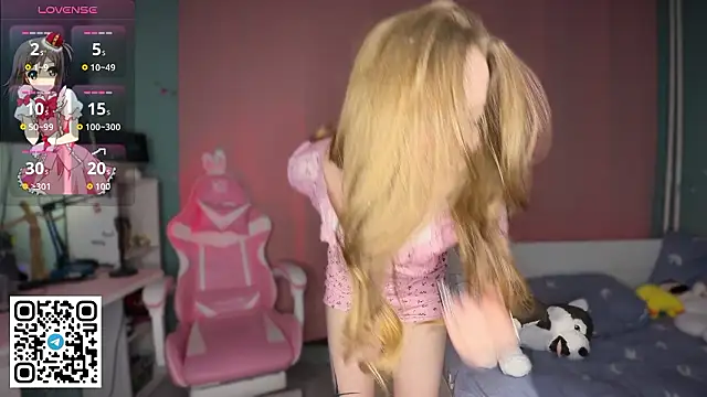 Snapshot of steffi_meoww chatting on 03/08/26, 05:39 steffi meoww online show from 03/08/26, 05:39