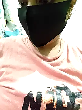 Snapshot of suman_bhabhi001 chatting on 03/29/26, 10:37 suman bhabhi001 online show from 03/29/26, 10:37