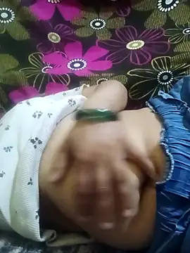 Snapshot of suman_bhabhi001 chatting on 06/13/26, 05:22 suman bhabhi001 online show from 06/13/26, 05:22