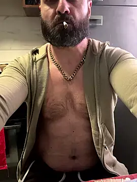 Snapshot of DamonSalvatore2 chatting on 01/08/26, 01:57 DamonSalvatore2 online show from 01/08/26, 01:57