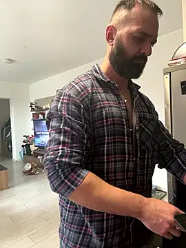 Snapshot of DamonSalvatore2 chatting on 01/16/26, 10:41 DamonSalvatore2 online show from 01/16/26, 10:41