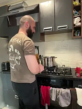 Snapshot of DamonSalvatore2 chatting on 03/11/26, 03:40 DamonSalvatore2 online show from 03/11/26, 03:40