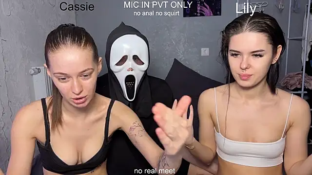 girls secrets online show from 03/25/26, 10:21