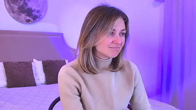 Snapshot of EmeraldGlow chatting on 02/24/26, 02:37 EmeraldGlow online show from 02/24/26, 02:37