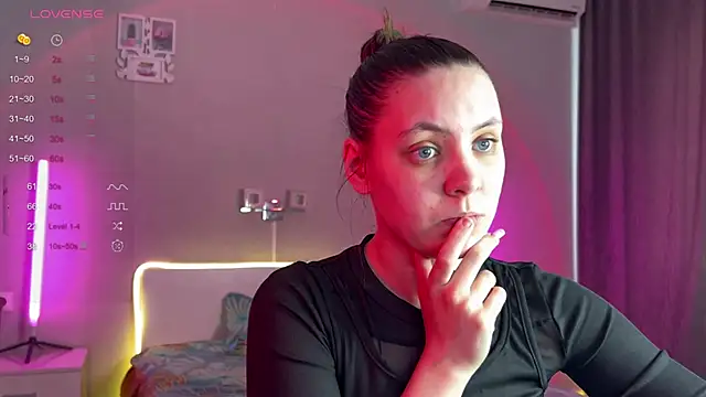 Snapshot of Katherine___Ross chatting on 05/05/26, 02:25 Katherine Ross online show from 05/05/26, 02:25