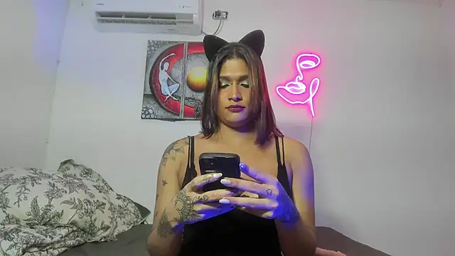 Snapshot of Maya_Nova chatting on 01/09/26, 03:20 Maya Nova online show from 01/09/26, 03:20