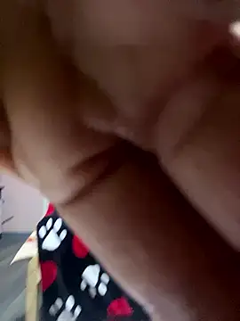 Snapshot of SexyMamiVee chatting on 01/17/26, 08:30 SexyMamiVee online show from 01/17/26, 08:30