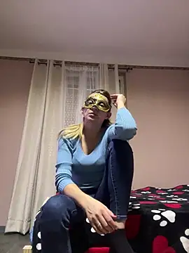 Snapshot of SexyMamiVee chatting on 02/09/26, 01:37 SexyMamiVee online show from 02/09/26, 01:37