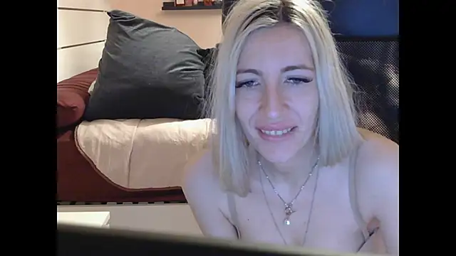 BarbieBlondieGirl online show from 01/17/26, 05:45