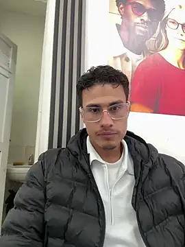Latin Paisa Boy online show from 05/04/26, 11:56