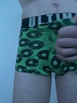 Snapshot of LittleGuy_2007 chatting on 02/19/26, 10:50 LittleGuy 2007 online show from 02/19/26, 10:50