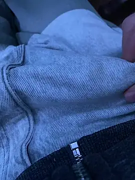 Snapshot of LittleGuy_2007 chatting on 03/12/26, 09:54 LittleGuy 2007 online show from 03/12/26, 09:54