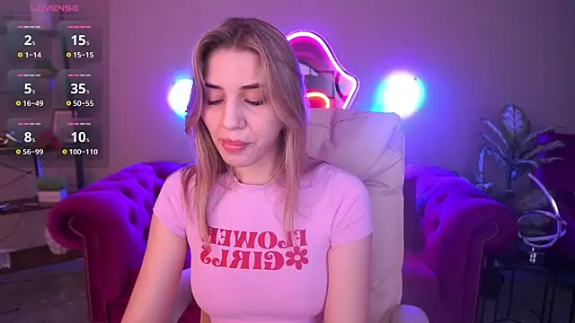 GinnyQueen online show from 03/18/26, 07:44