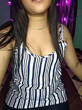 Snapshot of Saumyy chatting on 03/08/26, 04:11 Saumyy online show from 03/08/26, 04:11