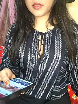 Snapshot of Saumyy chatting on 04/06/26, 04:52 Saumyy online show from 04/06/26, 04:52