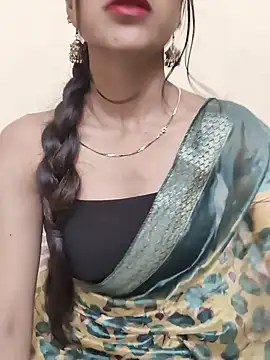 Snapshot of Yours-Zeenat chatting on 05/15/26, 08:43 Yours-Zeenat online show from 05/15/26, 08:43