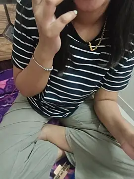 Snapshot of geetanjali_singh chatting on 02/26/26, 07:46 geetanjali singh online show from 02/26/26, 07:46