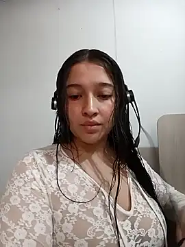 Snapshot of Laia__Evanss chatting on 04/15/26, 06:48 Laia Evanss online show from 04/15/26, 06:48