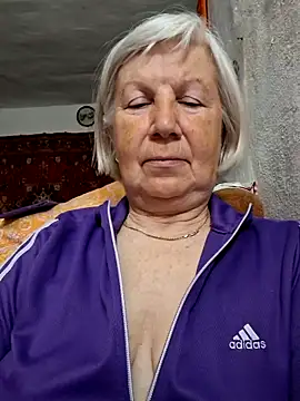 KlaudiaDarling online show from 04/24/26, 06:10