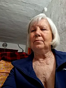 KlaudiaDarling online show from 05/03/26, 06:36